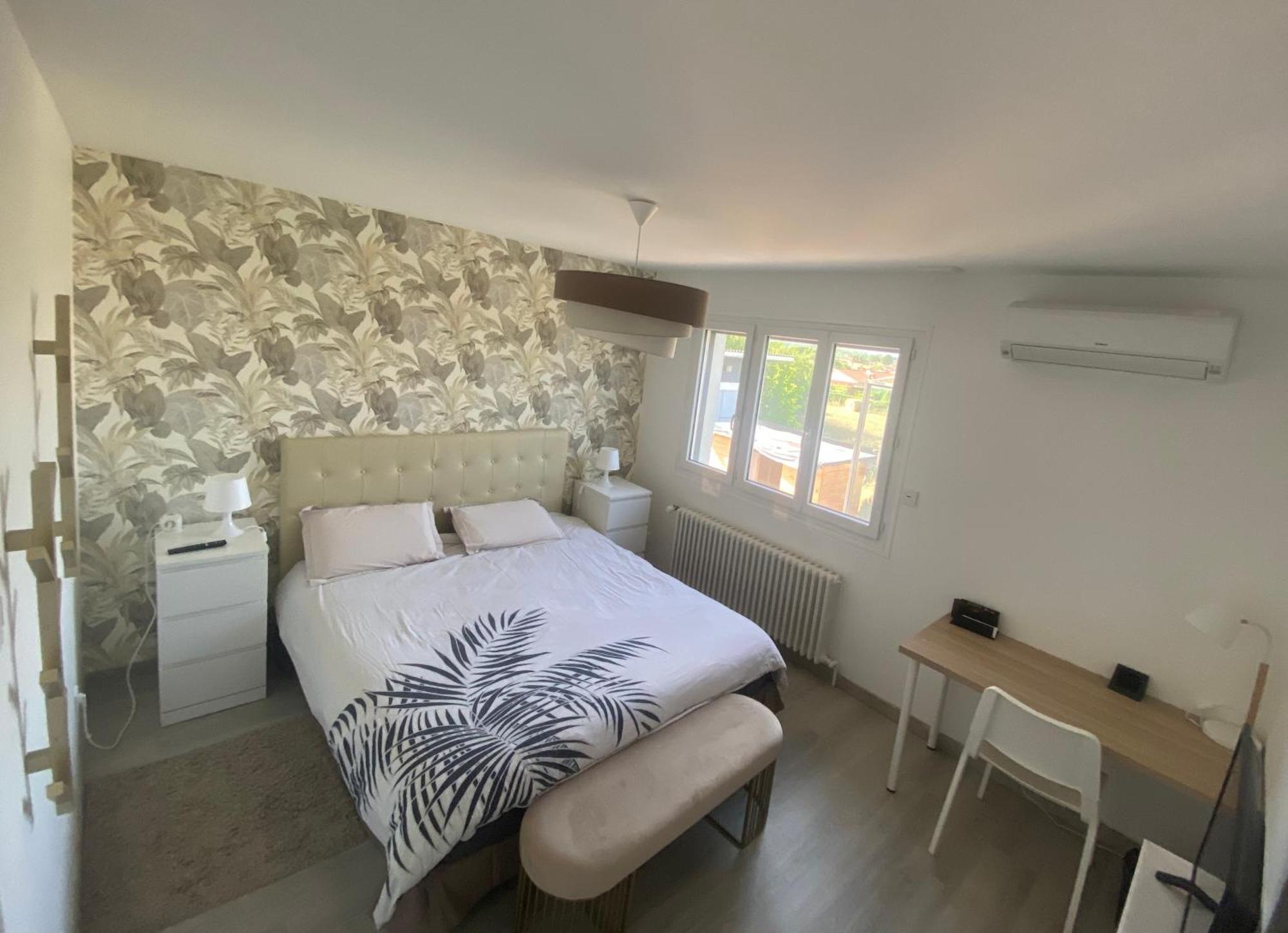 Chambre Dans Logement Partage Chez L Habitant Avec Piscine De 1 A 3 Chambres Grieges Cameră foto